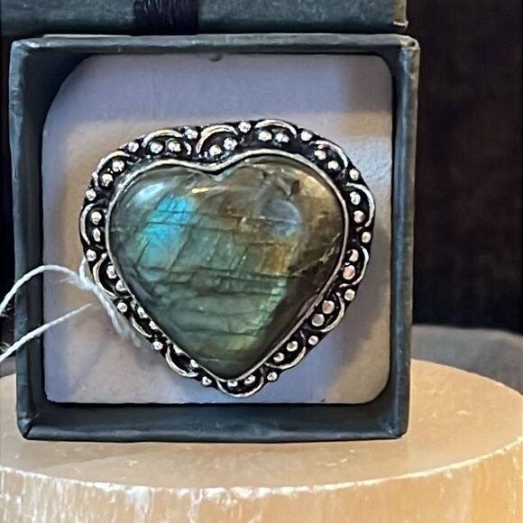 Artisan Crafted Labradorite Heart Ring in 925 Sterling Silver Sz 8 - Picture 3 of 11